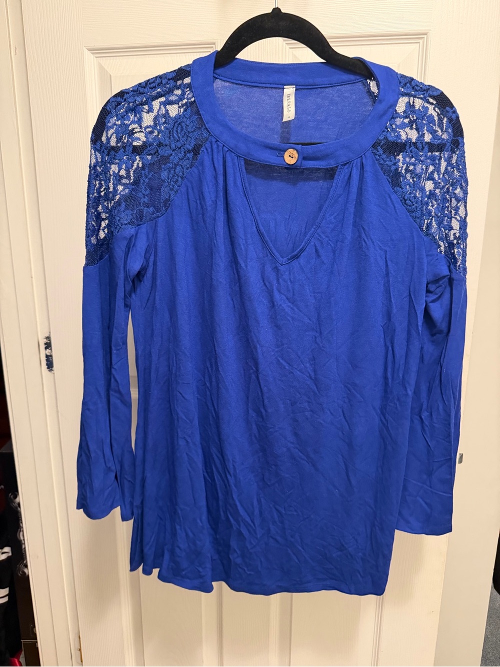 Emerald Women’s Blue Lace Shoulder Long-Sleeve Top